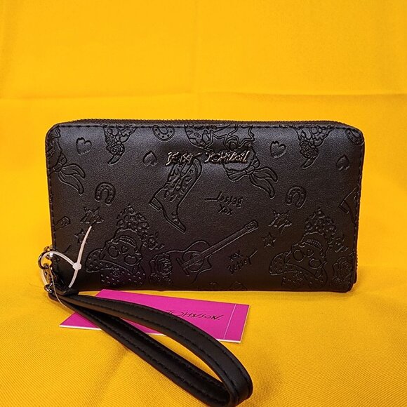 Betsey Johnson Skull Cowboy Western Black Wallet Wristlet Zip Around NEW - Picture 2 of 14